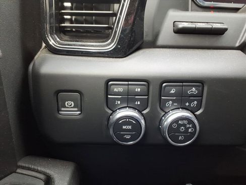 Certified 2024 GMC Sierra 1500 AT4X image 24