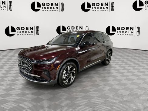 Used 2024 Lincoln Nautilus Premier w/ Equipment Group 102A image 4