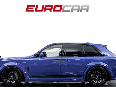 Used 2021 Rolls-Royce Cullinan Black Badge AWD/4WD image 2