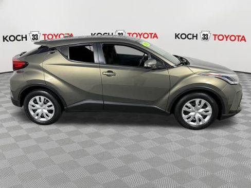 Used 2021 Toyota C-HR LE image 9