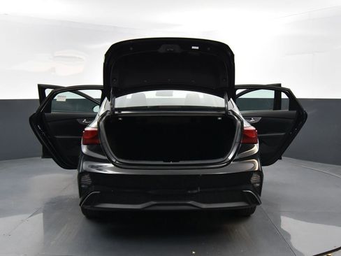 Certified 2022 Kia Forte LXS image 33