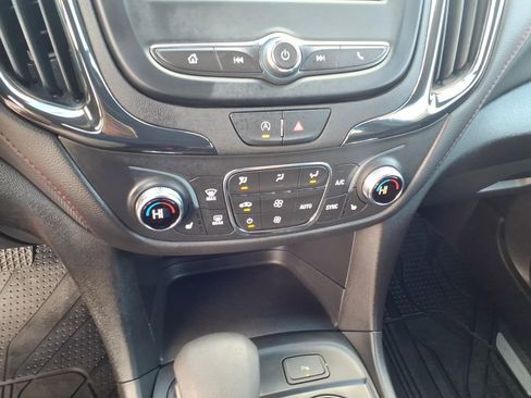 Used 2023 Chevrolet Equinox RS AWD/4WD image 30