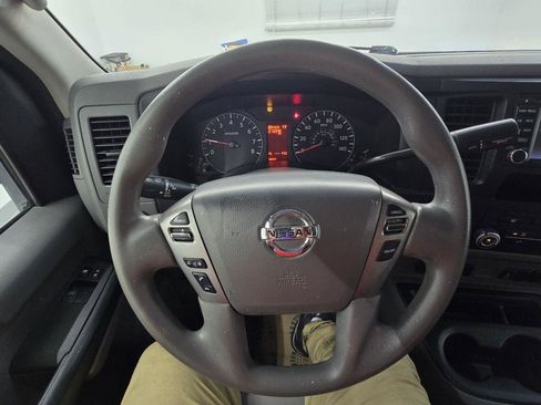 Used 2017 Nissan NV 2500 SV w/ Technology Package RWD image 19
