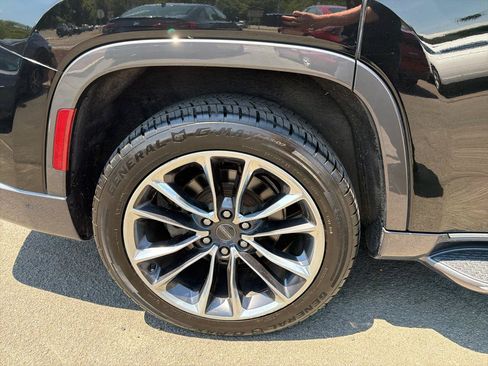 Used 2022 Jeep Wagoneer Series II w/ Convenience Group I AWD/4WD image 5