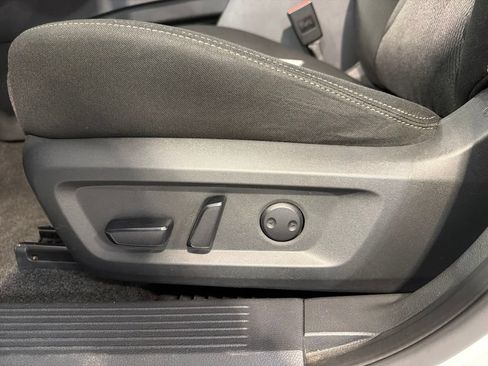 Used 2024 Nissan Rogue SV FWD image 22