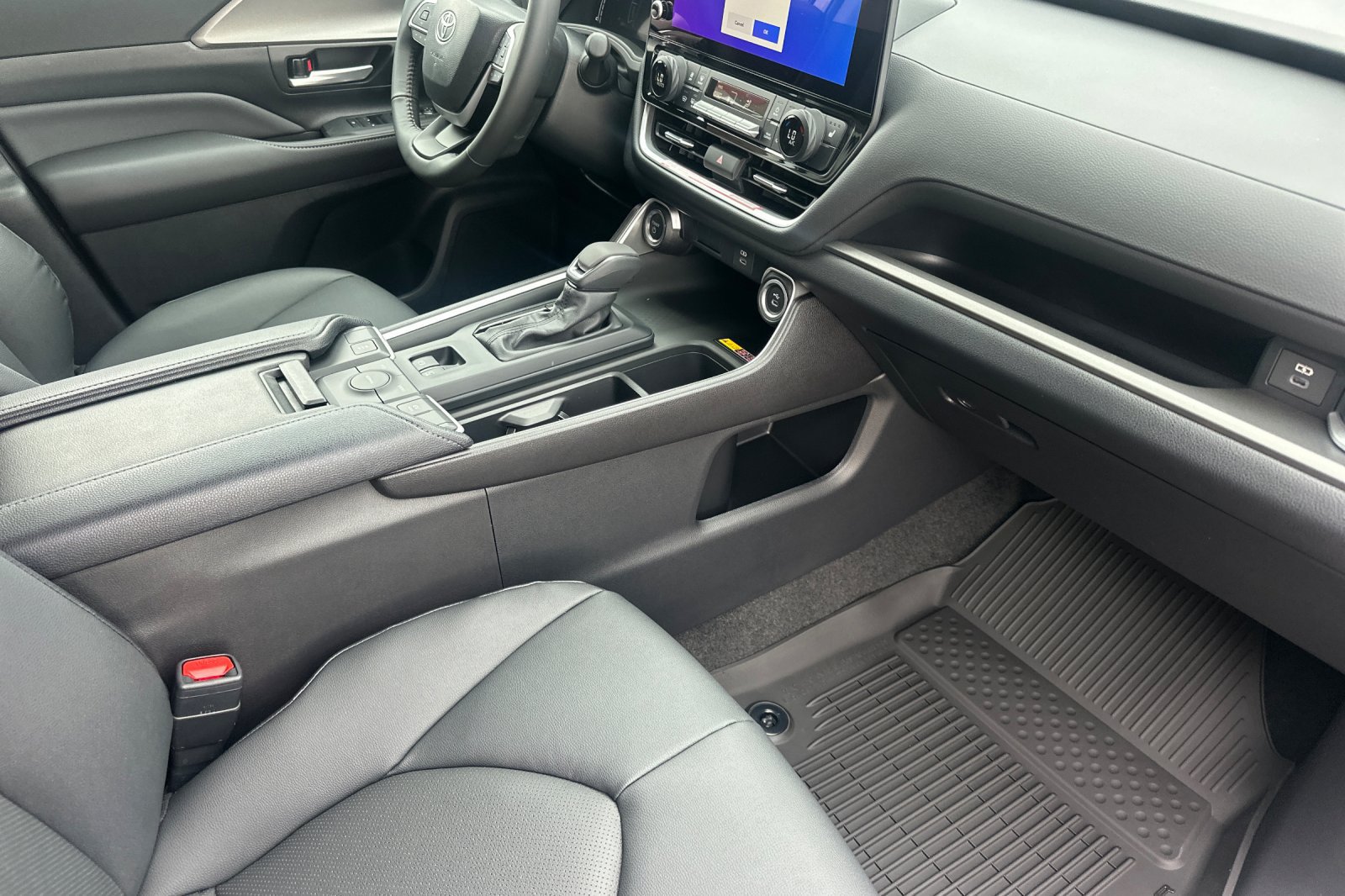 New 2026 Toyota Grand Highlander XLE FWD image 18