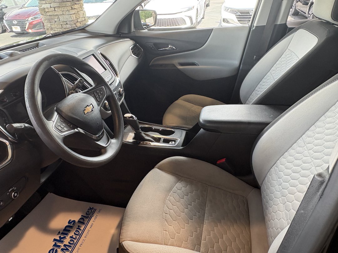 Used 2021 Chevrolet Equinox LS w/ LS Convenience Package FWD image 21