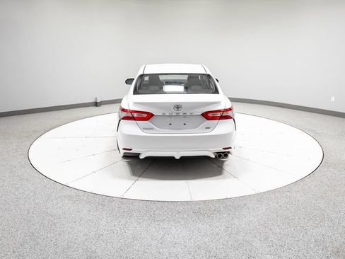 Used 2019 Toyota Camry SE FWD image 29