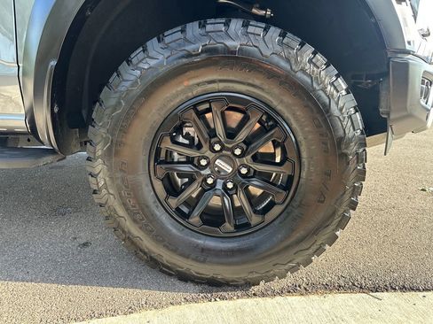 Used 2025 Ford F150 Raptor AWD/4WD image 13