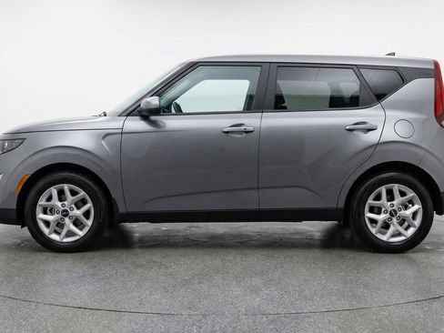 Used 2025 Kia Soul LX w/ LX Technology Package FWD image 5