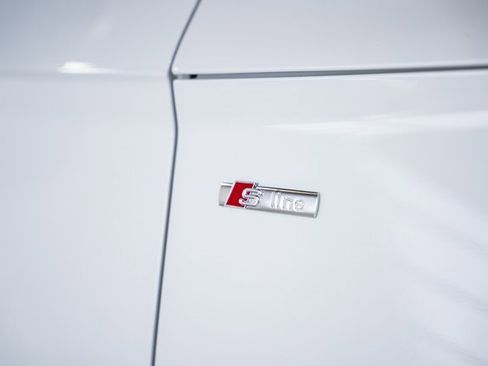 Used 2025 Audi Q5 2.0T Premium image 14