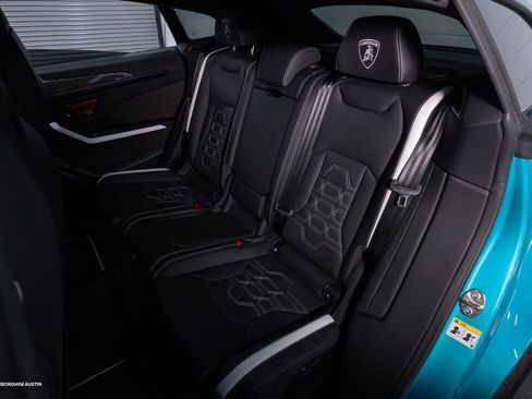 Used 2025 Lamborghini Urus SE image 43