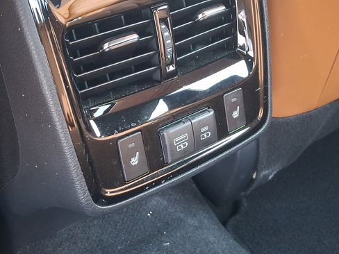 Certified 2022 Toyota Avalon Limited w/ Advanced Safety Package image 13