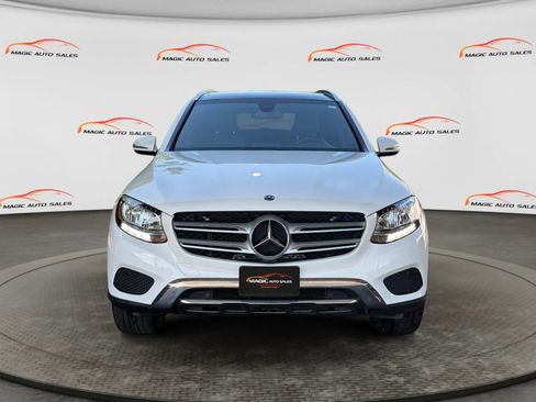 Used 2019 Mercedes-Benz GLC 300 4MATIC image 3