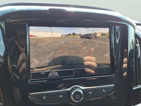 Used 2020 Chevrolet Traverse LS AWD/4WD image 20
