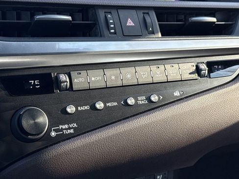 Used 2020 Lexus ES 350 w/ Premium Package image 25