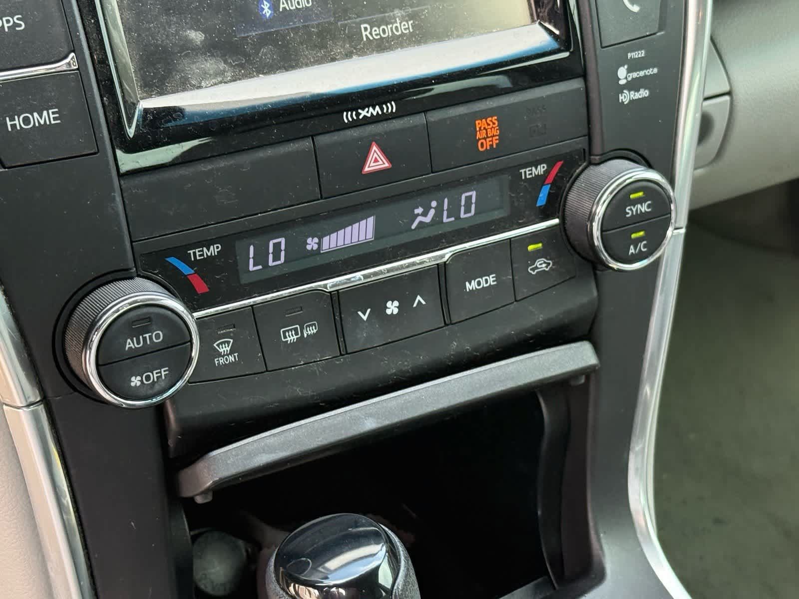 Used 2017 Toyota Camry XLE FWD image 15