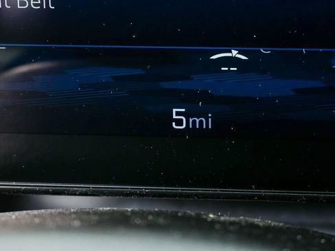 New 2026 Chevrolet Equinox LT image 11