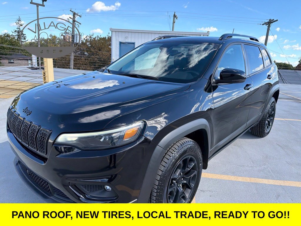 Used 2022 Jeep Cherokee Latitude w/ Sun & Sound Group AWD/4WD image 3