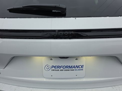 New 2025 Jeep Grand Cherokee Limited image 29