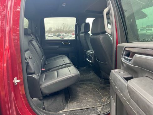 Used 2025 GMC Sierra 2500 SLT w/ SLT Premium Package image 10