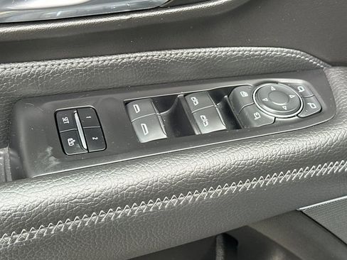 Certified 2021 GMC Yukon XL Denali w/ Denali Premium Package AWD/4WD image 12
