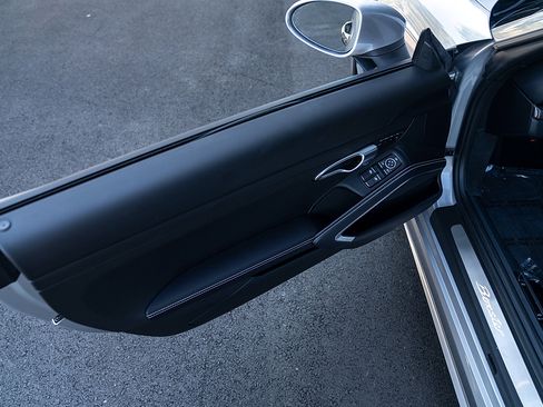 Certified 2024 Porsche 718 Boxster image 17