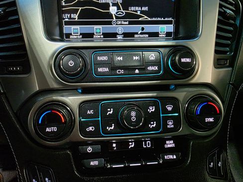 Used 2019 Chevrolet Tahoe LT w/ RST Edition image 38