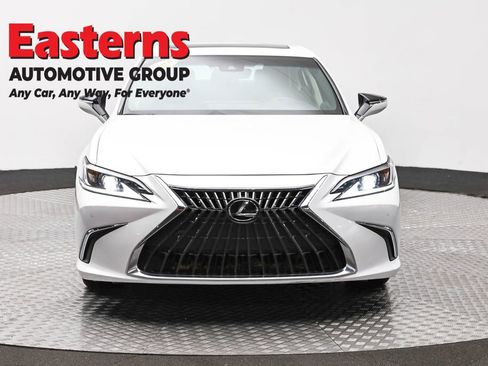 Used 2024 Lexus ES 250 w/ Premium Package AWD/4WD image 2