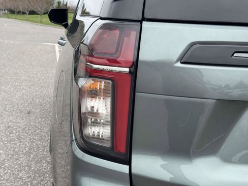 Used 2023 Chevrolet Suburban RST image 10