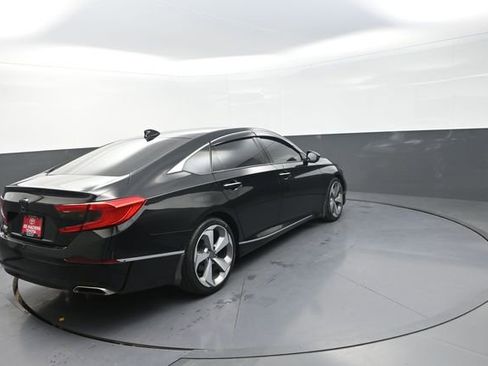 Used 2019 Honda Accord Touring image 26