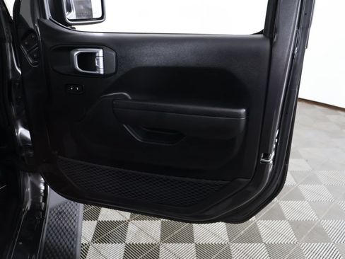 Used 2023 Jeep Wrangler Unlimited Sport AWD/4WD image 21