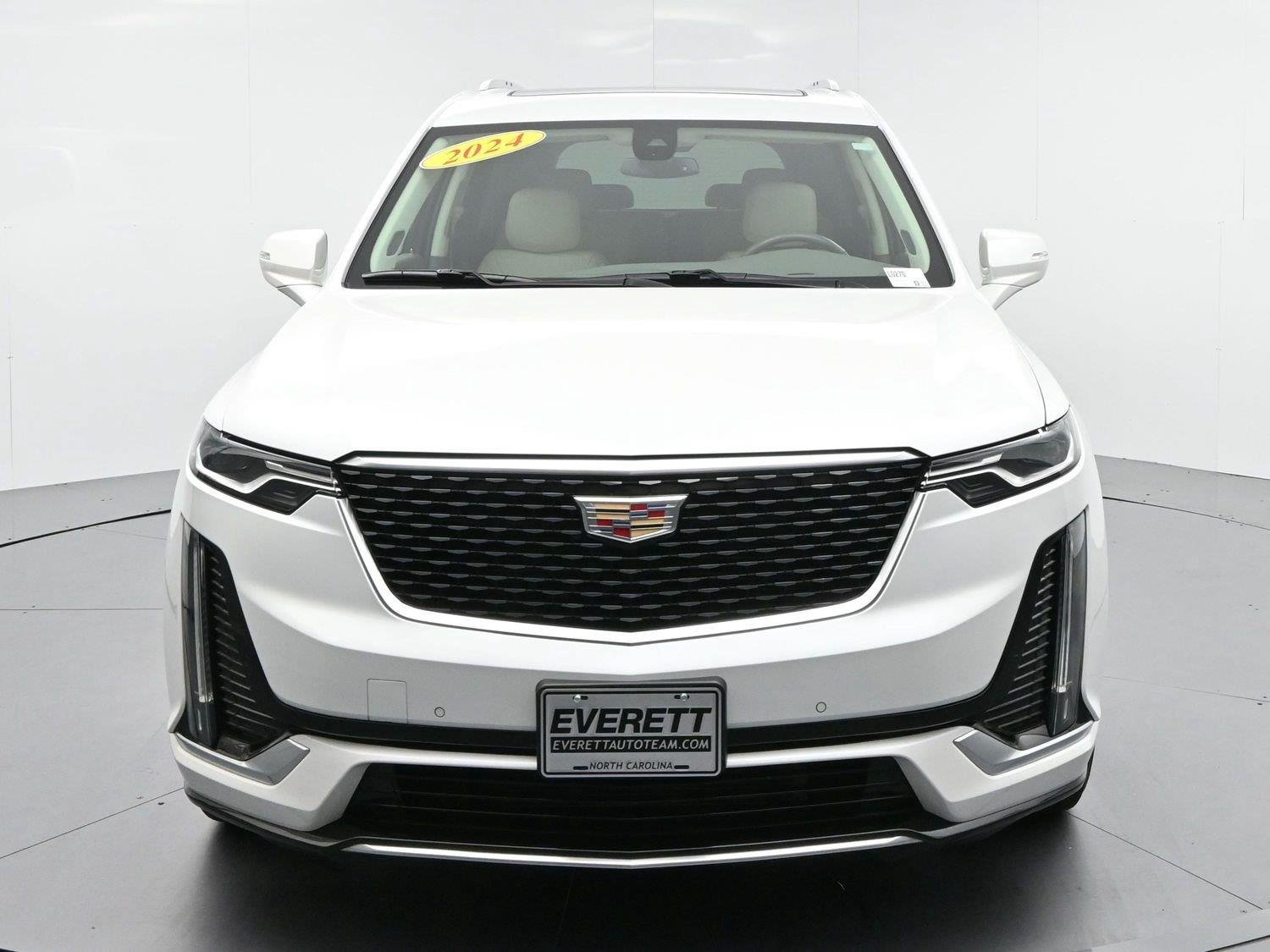 Certified 2024 Cadillac XT6 Premium Luxury AWD/4WD image 2