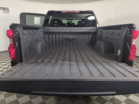 Used 2024 Chevrolet Silverado 1500 Custom Trail Boss AWD/4WD image 21