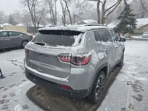 Used 2022 Jeep Compass Limited image 4