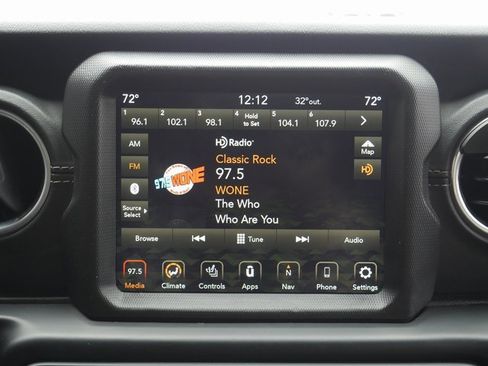 Used 2021 Jeep Wrangler Unlimited Sahara image 21