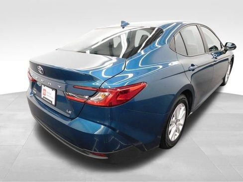 Used 2025 Toyota Camry LE image 16