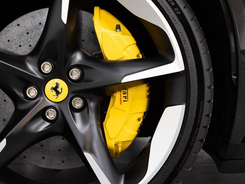 Used 2025 Ferrari Purosangue image 11