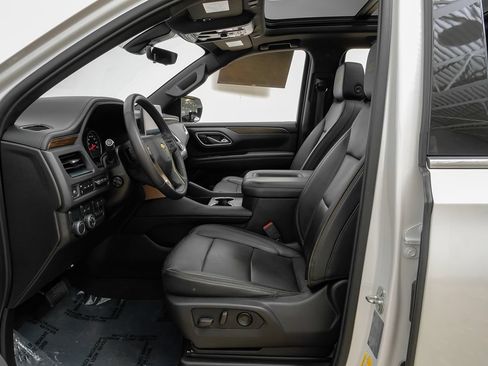 Used 2021 Chevrolet Tahoe High Country w/ Premium Package RWD image 4