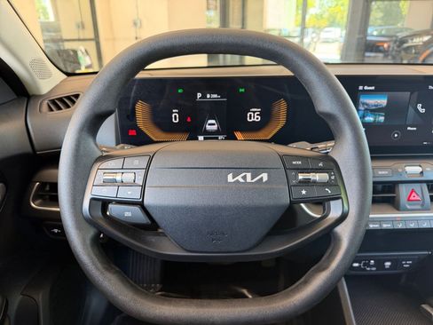 Used 2025 Kia K4 FWD image 27
