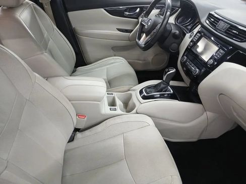 Used 2018 Nissan Rogue Sport SL FWD image 15