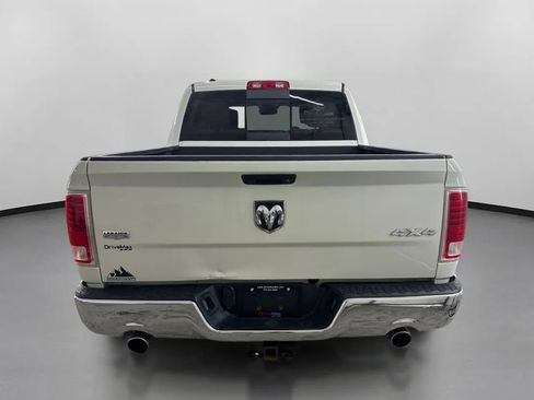 Used 2017 RAM 1500 Laramie w/ Convenience Group AWD/4WD image 8