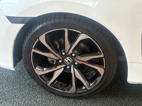 Used 2019 Honda Civic Sport image 9