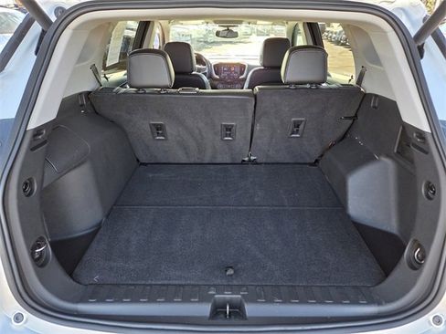 Used 2022 GMC Terrain SLT image 13