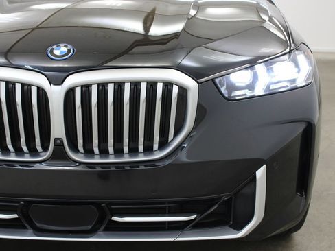 Used 2024 BMW X5 xDrive50e AWD/4WD image 8