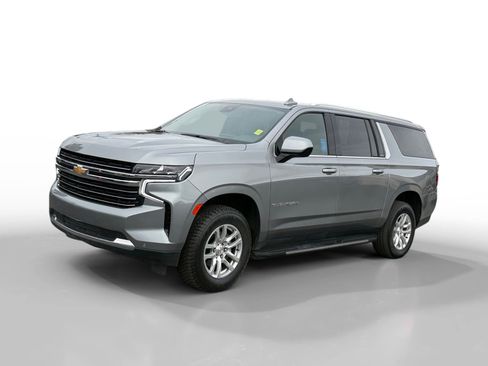 Used 2023 Chevrolet Suburban LT image 1