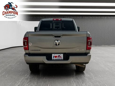 Used 2024 RAM 2500 Laramie AWD/4WD image 4