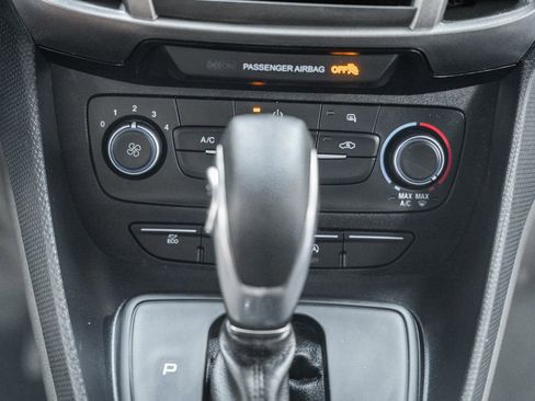 Used 2023 Ford Transit Connect XL image 25