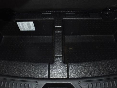 Used 2021 GMC Acadia AT4 w/ Preferred Package image 39