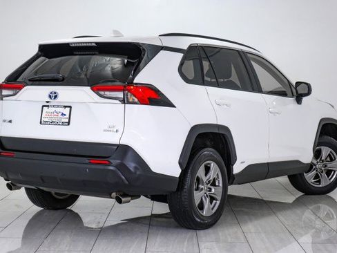 Used 2024 Toyota RAV4 LE image 6